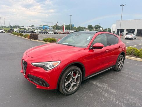 Used 2023 Alfa Romeo Stelvio Sprint AWD/4WD image 2