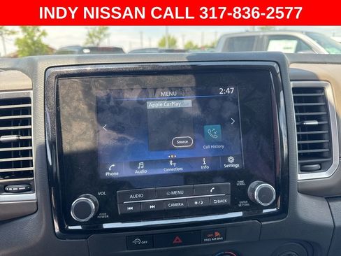 Used 2024 Nissan Frontier SV AWD/4WD image 11