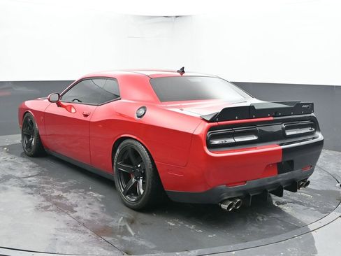 Used 2016 Dodge Challenger SRT Hellcat image 9