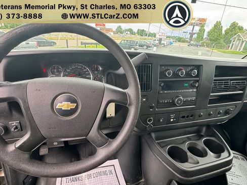 Used 2015 Chevrolet Express 2500 RWD image 10