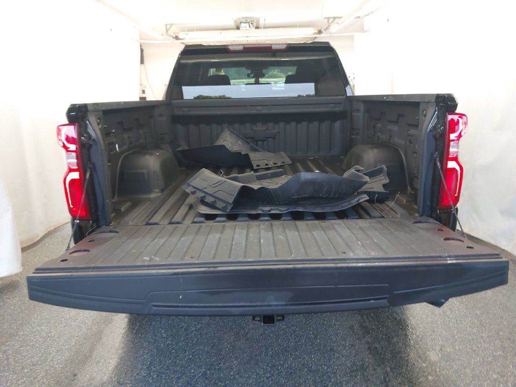 Used 2024 Chevrolet Silverado 1500 RST w/ Dark Appearance Package AWD/4WD image 11