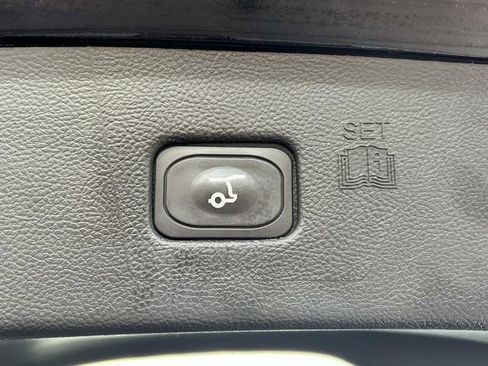 Certified 2024 Ford Edge ST-Line AWD/4WD image 11