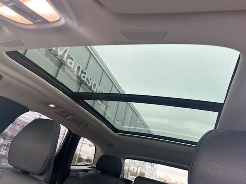 Certified 2025 Volvo XC60 B5 Plus AWD/4WD image 26