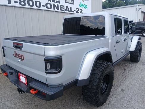 Used 2023 Jeep Gladiator Mojave w/ Cold Weather Group AWD/4WD image 3