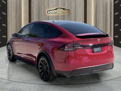 Used 2022 Tesla Model X Plaid image 8