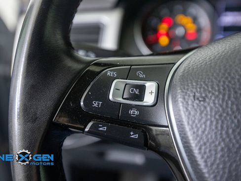 Used 2019 Volkswagen Atlas SE AWD/4WD image 14