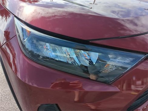 Used 2022 Toyota RAV4 LE image 41