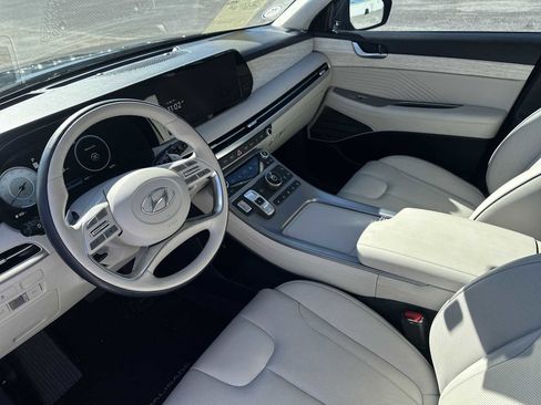 Used 2023 Hyundai Palisade Calligraphy image 14