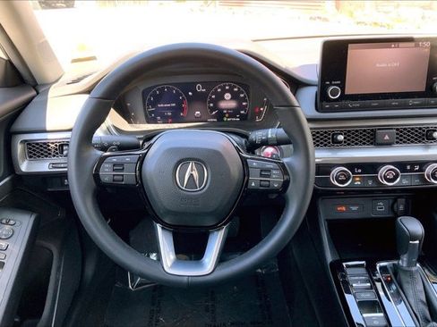Used 2025 Acura Integra FWD image 4