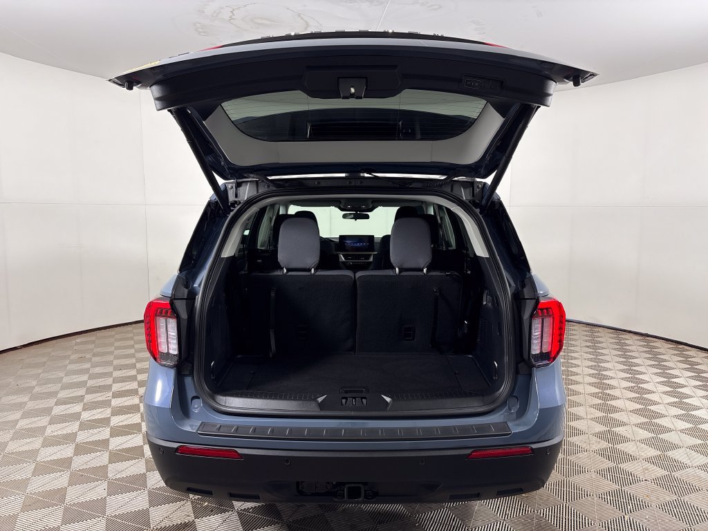 Certified 2025 Ford Explorer Active RWD image 34
