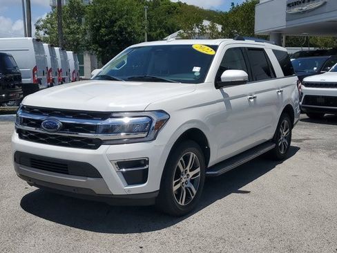 Used 2022 Ford Expedition Limited RWD image 3