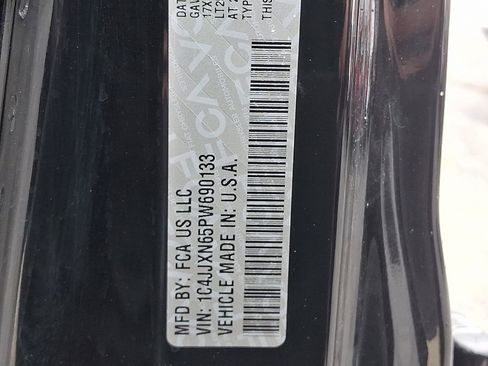 Used 2023 Jeep Wrangler Unlimited w/ Cold Weather Group image 24