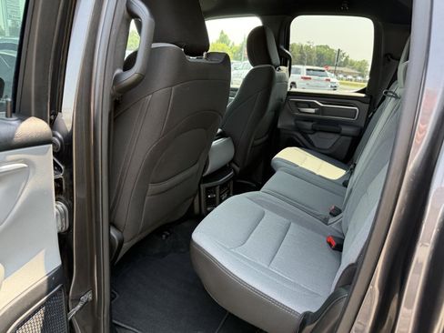 Used 2021 RAM 1500 Big Horn AWD/4WD image 16