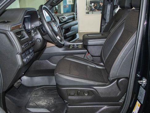 Used 2023 Chevrolet Tahoe High Country AWD/4WD image 7