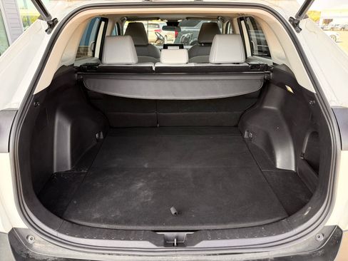 Used 2022 Toyota RAV4 XLE Premium image 43