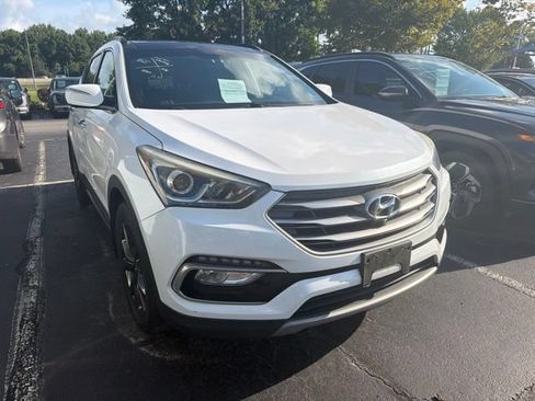 Used 2017 Hyundai Santa Fe Sport FWD image 1