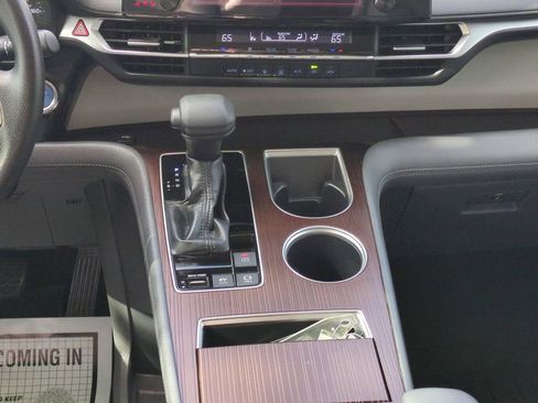 Used 2021 Toyota Sienna LE image 18