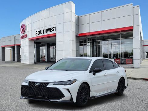 Used 2020 Toyota Avalon TRD FWD image 2