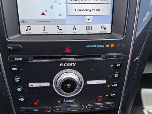 Used 2018 Ford Explorer Sport AWD/4WD image 12