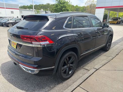 Used 2022 Volkswagen Atlas Cross Sport SEL R-Line AWD/4WD image 3