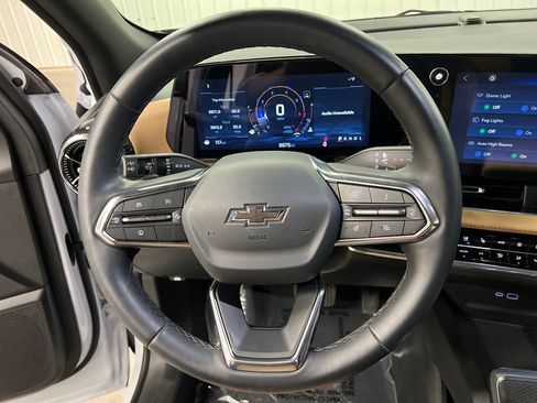Certified 2026 Chevrolet Equinox ACTIV w/ Convenience Package III FWD image 19