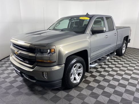 Used 2017 Chevrolet Silverado 1500 LT w/ All Star Edition AWD/4WD image 7
