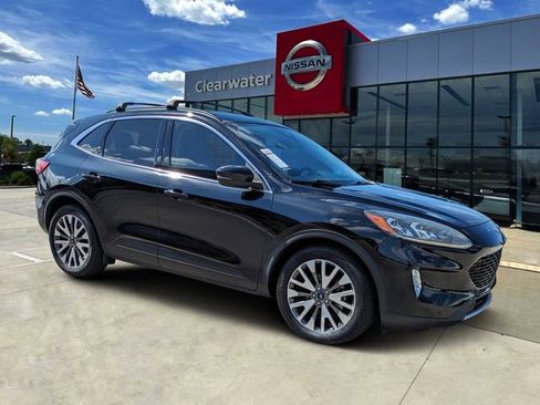 Used 2020 Ford Escape Titanium image 1