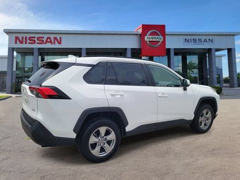 Used 2024 Toyota RAV4 XLE FWD image 5