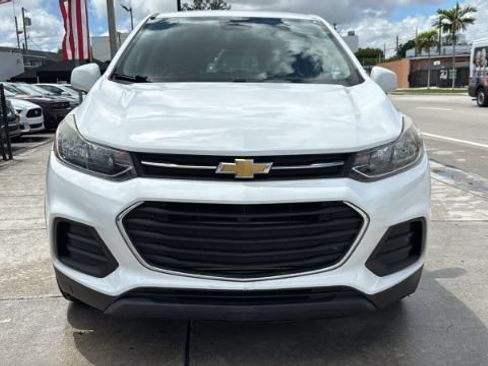 Used 2017 Chevrolet Trax LS w/ LPO, Cargo Package FWD image 17