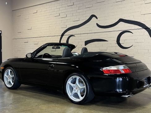 Used 2003 Porsche 911 Carrera RWD image 10