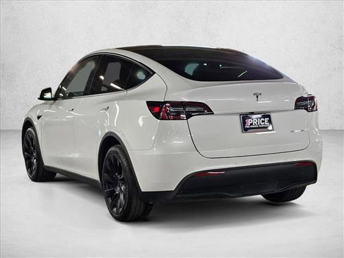 Used 2020 Tesla Model Y Long Range image 7