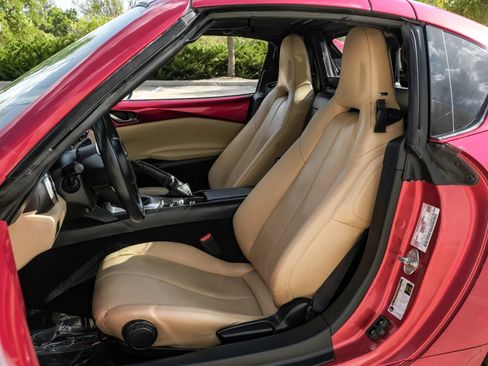 Used 2018 MAZDA MX-5 Miata RF Grand Touring RWD image 30