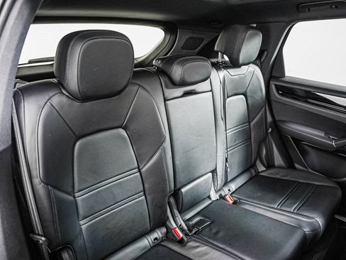 Certified 2021 Porsche Cayenne S AWD/4WD image 6