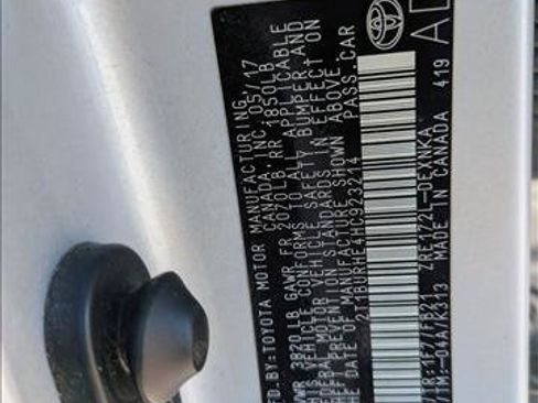Used 2017 Toyota Corolla LE FWD image 16