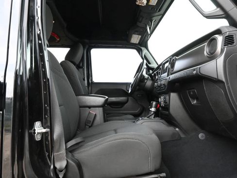 Used 2019 Jeep Wrangler Unlimited Sport S AWD/4WD image 24