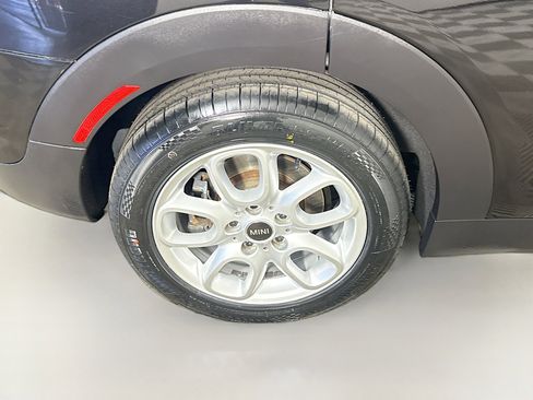 Used 2017 MINI Cooper Clubman ALL4 image 32