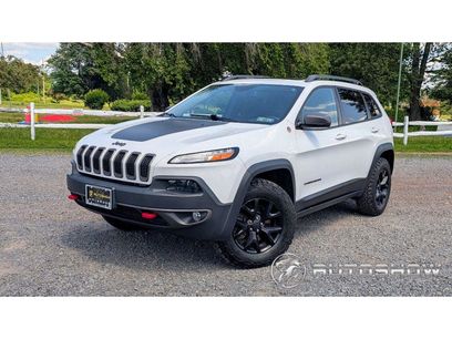 Used 2018 Jeep Cherokee Trailhawk w/ Comfort/Convenience Group