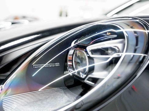 Used 2021 Porsche 911 Carrera S RWD image 17