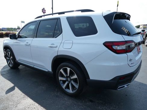 Used 2024 Honda Pilot Elite image 8
