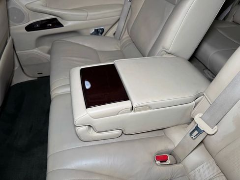 Used 2013 Lexus LX 570 4WD image 28