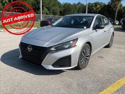 Used 2024 Nissan Altima 2.5 SV