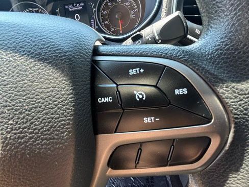 Used 2019 Jeep Cherokee Latitude w/ Popular Appearance Group AWD/4WD image 13
