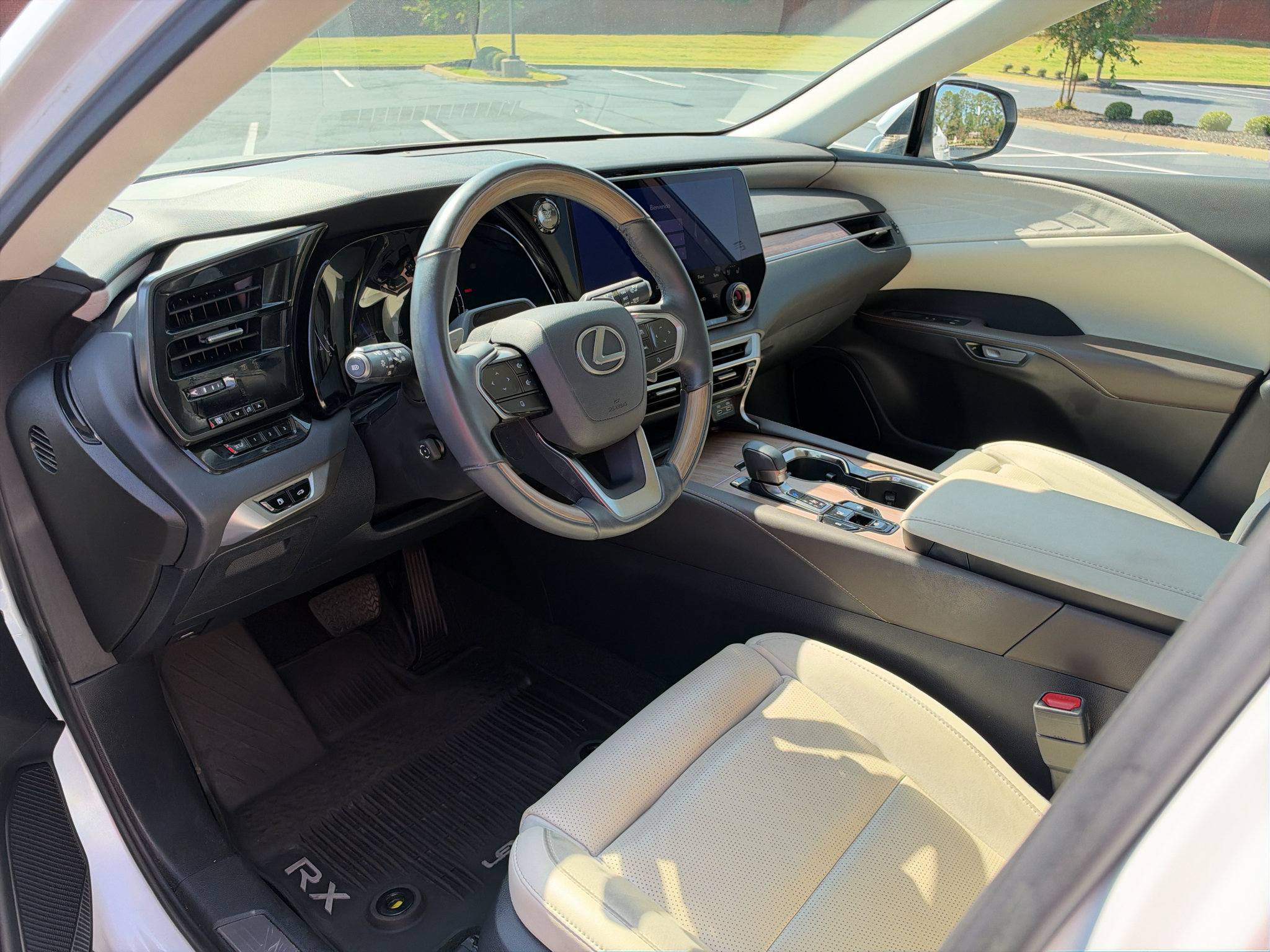 Used 2023 Lexus RX 350 FWD w/ Accessory Package (Z1) image 11