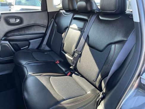 Used 2018 Jeep Compass Trailhawk w/ Cold Weather Group AWD/4WD image 24
