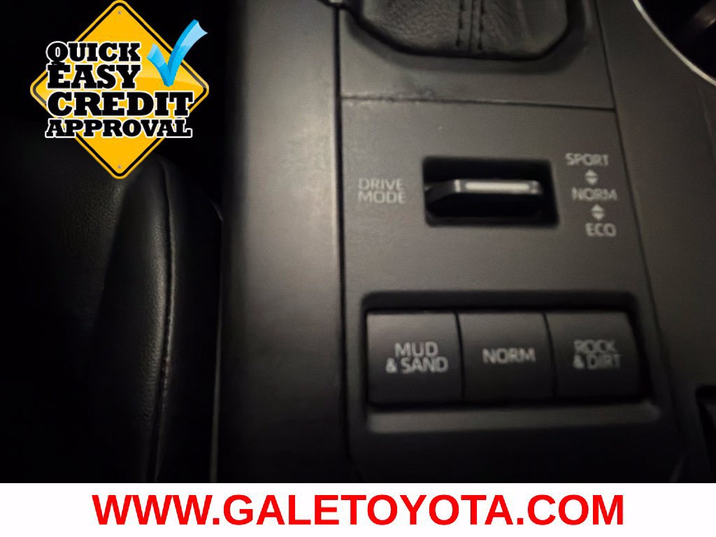 Used 2021 Toyota Highlander XLE AWD/4WD image 24