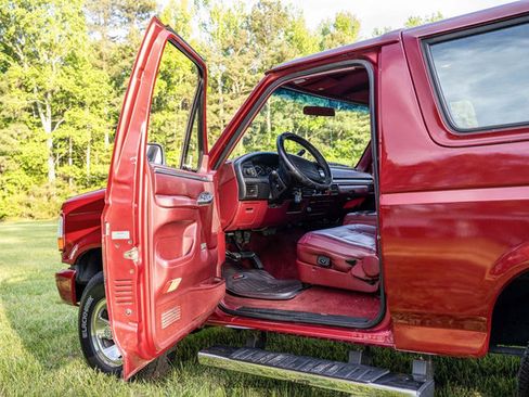 Used 1995 Ford Bronco XLT AWD/4WD image 31
