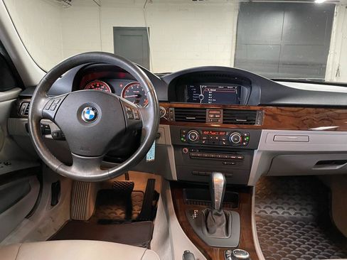 Used 2011 BMW 328i xDrive Sedan AWD/4WD image 18