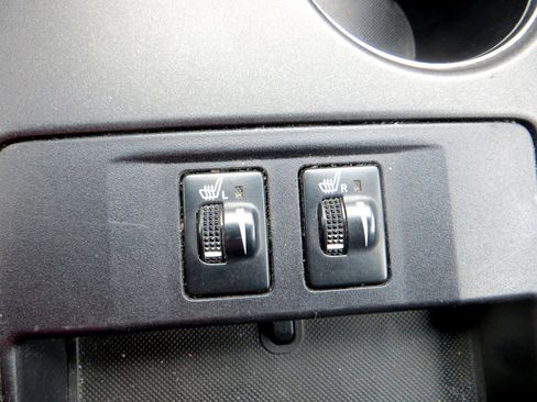 Used 2016 Toyota Camry XLE image 11