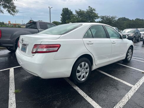 Used 2010 Toyota Camry LE FWD image 10