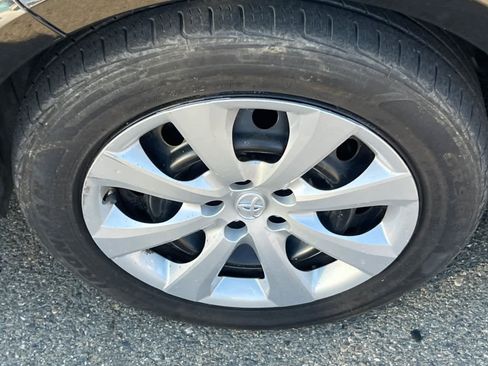 Used 2022 Toyota Corolla LE FWD image 10
